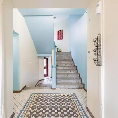 Apartment Center Bright For 3 People *